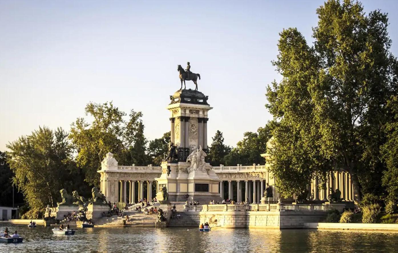 Estudio Con Vistas Alcalaretiro Madrid Eksteriør bilde
