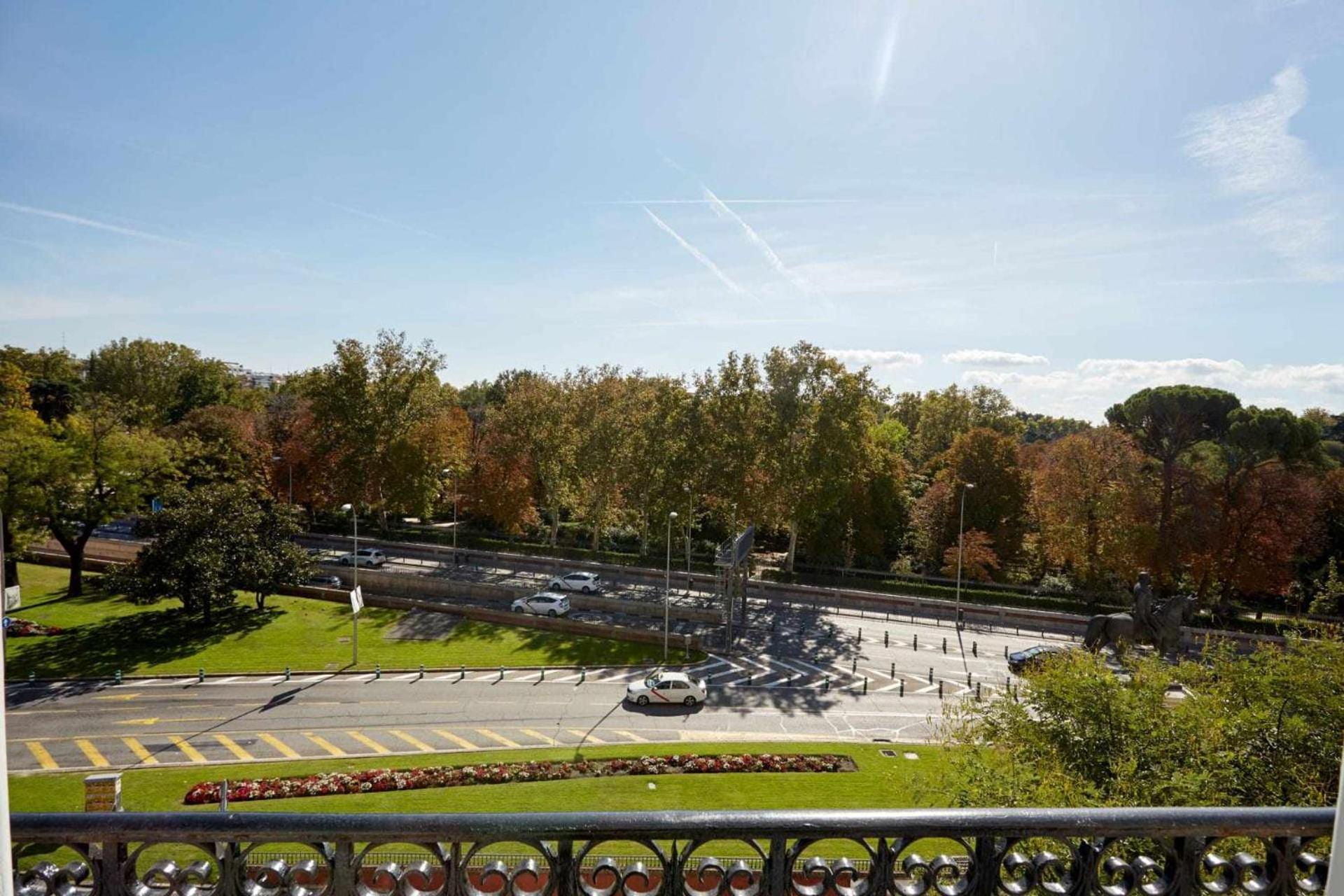 Estudio Con Vistas Alcalaretiro Madrid Eksteriør bilde